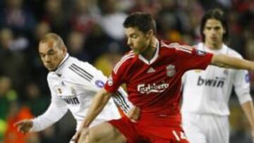 <b>TRUEQUE.</b> Según apunta el diario británico 'The Times', desde el Liverpool no se vería con malos ojos un posible intercambio de Xabi Alonso por Wesley Sneijder más una cantidad de dinero.