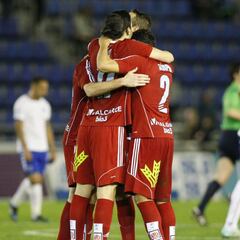 La Ponferradina manda en el Heliodoro