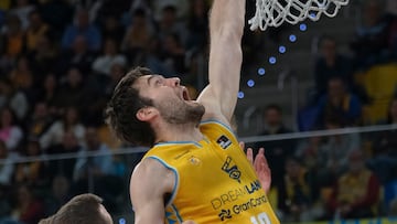 Tobey y Brussino acuden al rescate del Gran Canaria