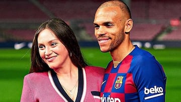 Braithwaite y su mujer el d&iacute;a de la presentaci&oacute;n como nuevo jugador del Barcelona. 