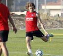 Filipe Luis y Torres, los hombres del día en el entreno rojiblanco