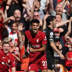Luis Díaz anota doblete en histórica goleada de Liverpool