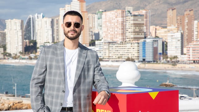 Quién es David Afonso, el artista que triunfó en los carnavales de Tenerife y que presenta su canción ‘Amor barato’