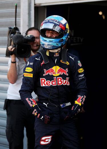 Ricciardo secures maiden pole for Monaco GP