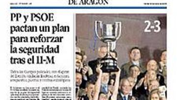 <b>CAMPEONES</b>. Todos los periódicos de la región destacan la victoria del equipo maño con una fotografía.