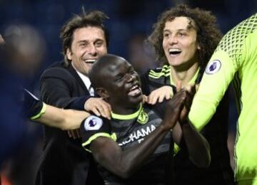 Antonio Conte, David Luiz y N'Golo Kante.