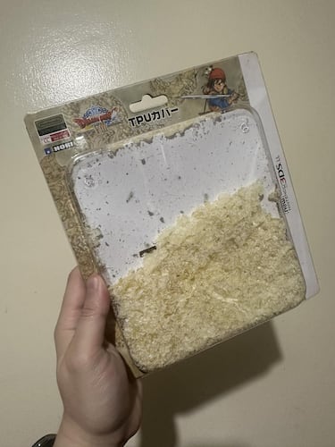 Guarda la carcasa de la consola en su caja y embalaje original durante años, abre para ver su estado y la situación se vuelve viral