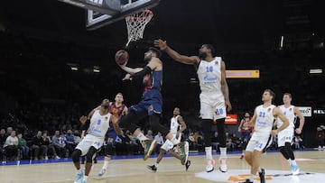 Tornike Shengelia anota ante el Zenit.