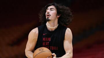 El mexicano del Miami Heat tendrá la encomienda de destronar al campeón de 2023, Mac McLung, quien revolucionó el ‘dunk contest’. También aparece Jaylen Brown y Jacob Toppin.