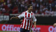 El delantero mexicano visti&oacute; las camisetas de ambos clubes que lo impulsaron a la selecci&oacute;n mexicana.