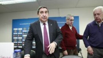 Augusto C&eacute;sar Lendoiro, presidente del Deportivo, en una rueda de prensa el 30 de diciembre. 