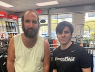 At 38 years old, an image of the Argentine former player with a fan in a store in Miami has surprised many.