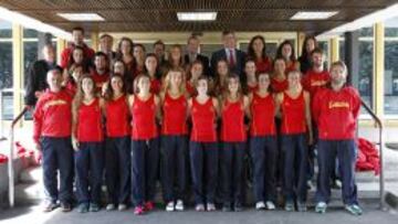 La Selecci&oacute;n femenina de hockey, en el CSD antes de partir a Glasgow.