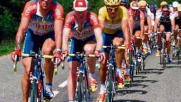 <b>DOPADOS. </b>Gaumont, al frente de un pelotón con varios 'cofidis'.