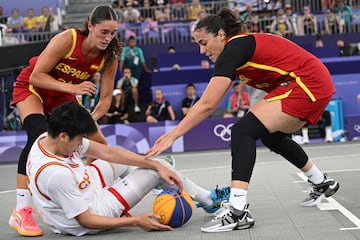 China corta (14-11) en La Concordia el pleno de victorias de la selección española de baloncesto 3x3, que había ganado a Azerbaiyán y Francia en las dos primeras jornadas de su grupo.
