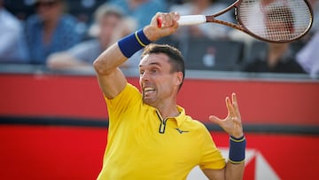 LONDON (United Kingdom), 20/06/2025.- Roberto Bautista Agut of Spain in action during his quarter-final match against Holger Rune of Denmark at the Queen's Club Championships tennis tournament in London, Britain, 20 June 2025. (Tenis, Dinamarca, España, Reino Unido, Londres) EFE/EPA/TOLGA AKMEN