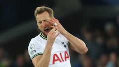 Everton’s Abdoulaye Doucoure was sent off with a red card for pushing Tottenham’s Harry Kane in the face, but some people think Kane was overreacting.