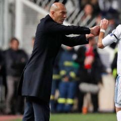 Zidane: "¿Benzema? No está sufriendo; es como yo, no habla..."