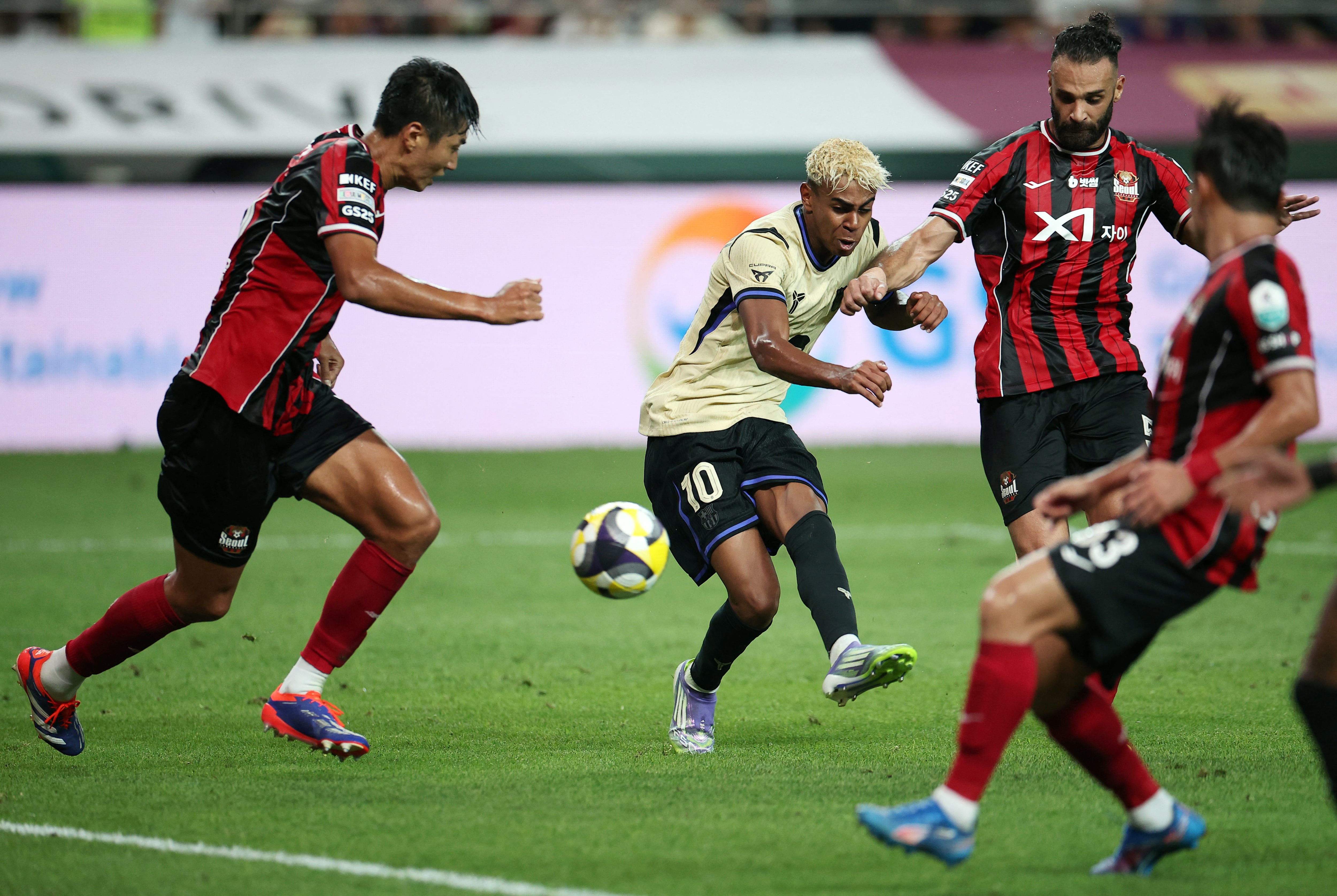 Lamine ya deslumbra con el 10