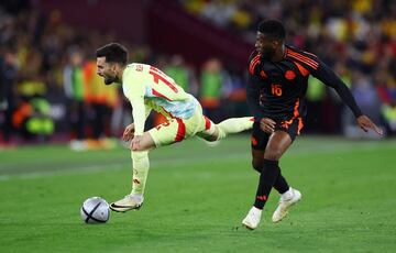 La Selección Colombia hizo historia al vencer por primera vez a la Selección de España. Daniel Muñoz fue el encargado de darle la victoria a la Tricolor al marcar el único gol del partido.