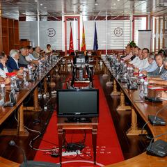 Los barones piden la dimisión de Rubiales y respaldan a Pedro Rocha