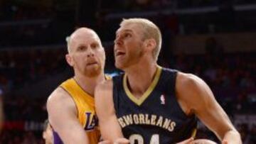 Los Toronto Raptors firman al pívot Greg Stiemsma