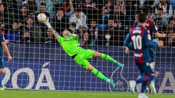 Dani Cardenas of Levante UD in action during the Santander League match between Levante UD and Sevilla FC at the Ciutat de Valencia Stadium on April 21, 2022, in Valencia, Spain.
 AFP7 
 21/04/2022 ONLY FOR USE IN SPAIN