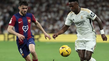 More than a million people are waiting in the virtual queue to get tickets for El Clásico on 26 October - a game in which Madrid could return to the top of the table.