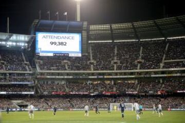 Lleno: las 100.000 butacas del Melbourne Cricket Club se llenaron para ver el City-Real Madrid.