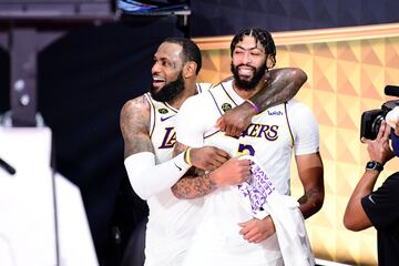 Es oficial, Los Angeles Lakers son campeones de la NBA luego de haber derrotado este domingo a Miami Heat en el juego 6 de las finales.