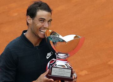 Rafa Nadal en Montecarlo 2017, ganó a Albert Ramos por 6-1, 6-3.