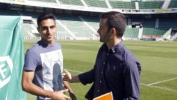 Nikos Vergos con AS.