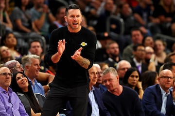 JJ Redick, entrenador de los Lakers: Mark J. Rebilas-Imagn Images