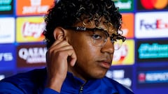 Lamine, gafas con mensaje para invocar a LeBron