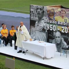 Tigres rinde homenaje a Batocletti en el Universitario