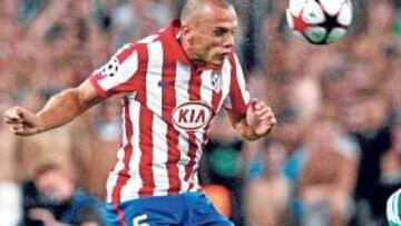 Heitinga, con el Atlético.