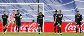 El Madrid, hundido tras encajar el 0-2.