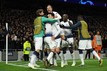 1-0. Son Heung-Min celebró el primer gol.