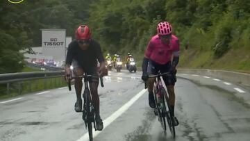 Sergio Higuita y Nairo Quintana luchando la etapa 9