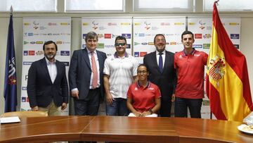 Alberto Jofre, Miguel Cardenal, David Casinos, Teresa Perales Miguel Carballeda y Jos&eacute; Manuel Ruiz, durante la presentaci&oacute;n del equipo para R&iacute;o 2016. 