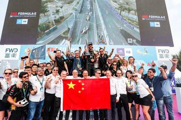 Celebración del equipo del piploto francés Techeetah Formula E Team. 