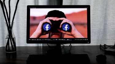 Un ex empleado de Facebook afirma que la app funcionaba mal adrede para hacer pruebas