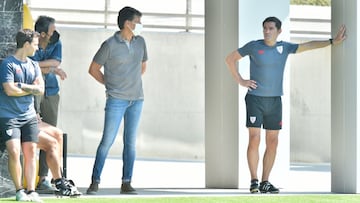 Marcelino, con Alkorta y Aiarza en Lezama.