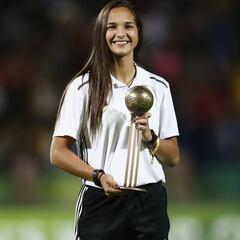 Guiño de la perla venezolana Deyna Castellanos al Madrid