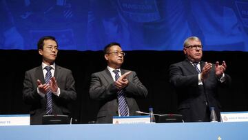 Mao Ye Chen Yansheng y Adolf Rousaud directivos y presidente del Espanyol