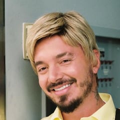 J Balvin muestra a su hijo por primera vez