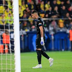 El Villarreal cuenta con dos jugadores por puesto menos en la portería y el central zurdo