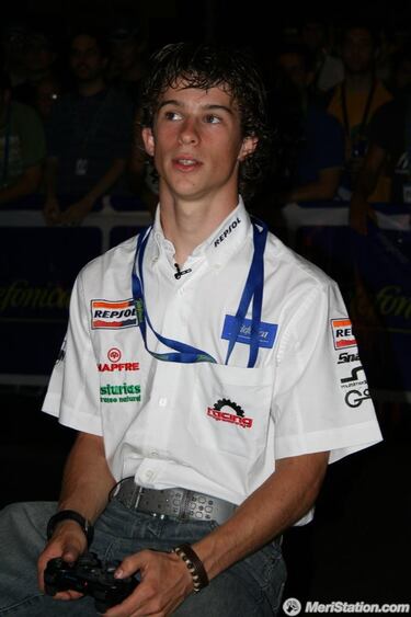 [CP] Javi Villa, piloto de GP2, visita la Campus Party