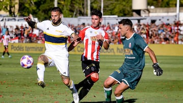 BUENOS AIRES, ARGENTINA - APRIL 01: Dario Benedetto of Boca Juniors competes for the ball with Andres Desabato of Barracas Central during a match between Barracas Central and Boca Juniors as part of Liga Profesional 2023 at Estadio Claudio Chiqui Tapia on April 01, 2023 in Buenos Aires, Argentina. (Photo by Marcelo Endelli/Getty Images)