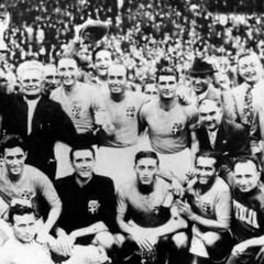 "Vencer o morir": El telegrama de Mussolini a Italia en Francia 1938